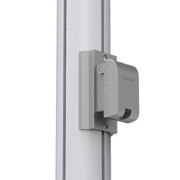 Lockable power receptacle